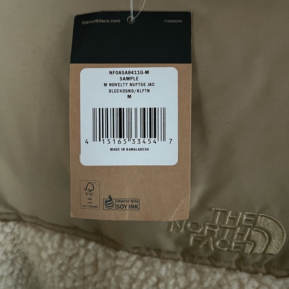 The North Face Nuptse Sherpa Puffer Jacket - Picture 10 of 11